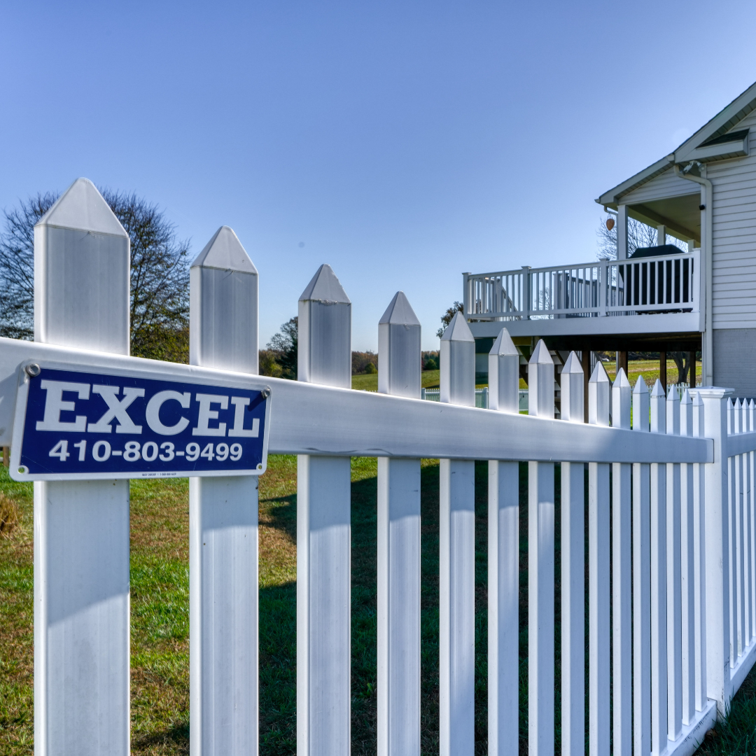 Vinyl White Fencing