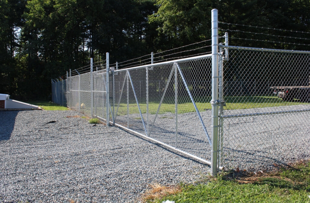 commercial chain-link fence