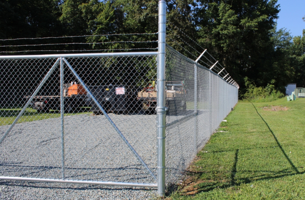 commercial chain-link fence 8 feet