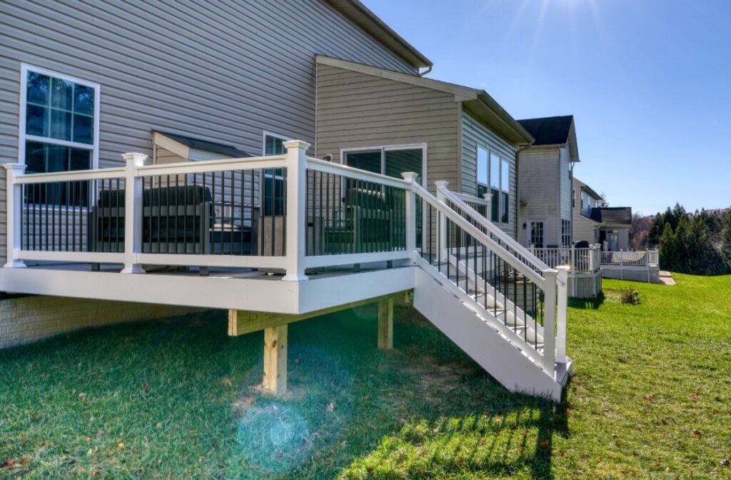 low-maintenance deck installed in Aberdeen