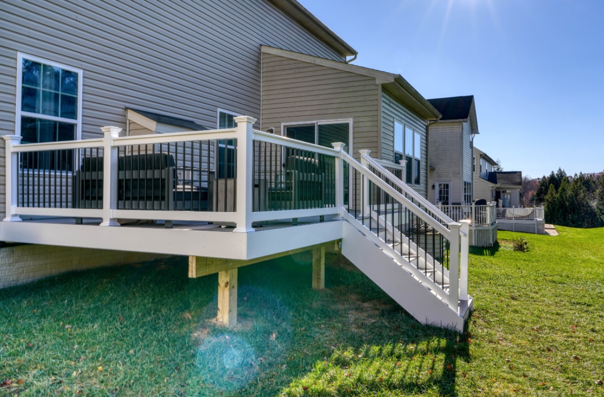 low-maintenance deck installed in Aberdeen