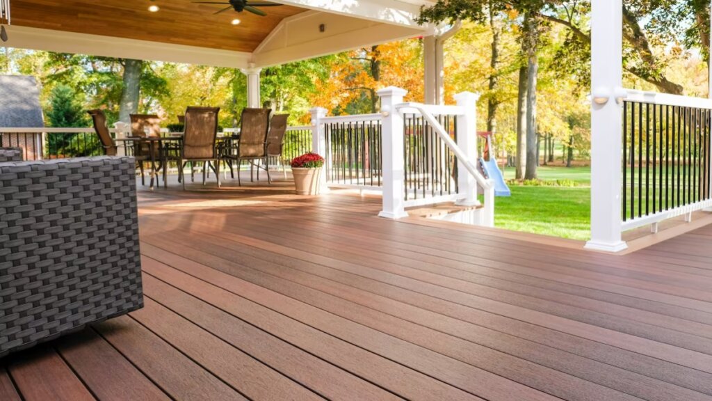 Low-Maintenance Fiberon Composite Deck